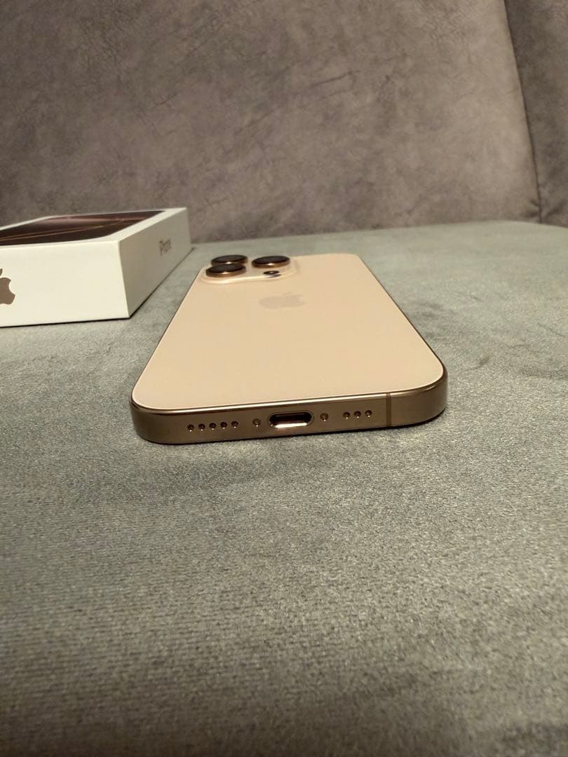 iPhone16 Pro デザートチタニウム128 GB SIMフリー 美品