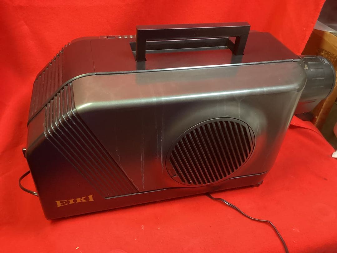 EIKI エイキ 液晶ビデオ映写機 LC-3000 2000年製ソフトキャリー付