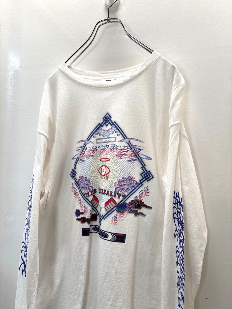 キタニタツヤ 倶楽部非現実　ロンT 白　サイズ大きめ