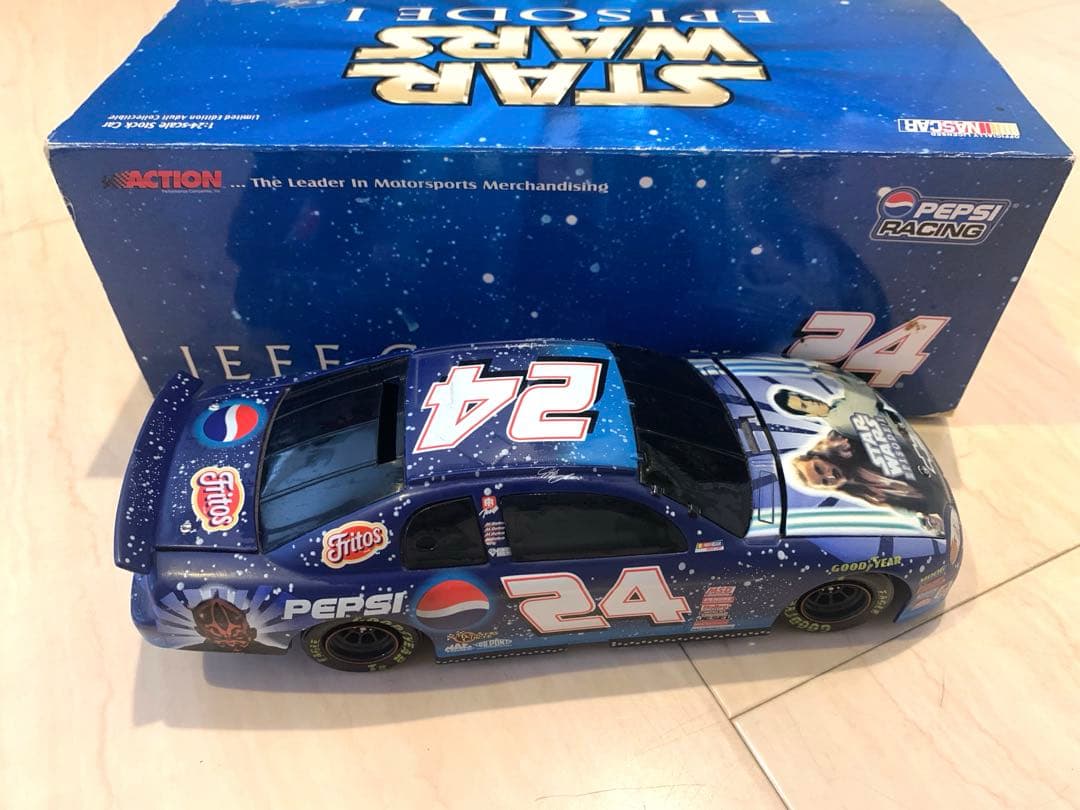 ジェフゴードン スターウォーズ エピソードI 1/24NASCAR ミニカー
