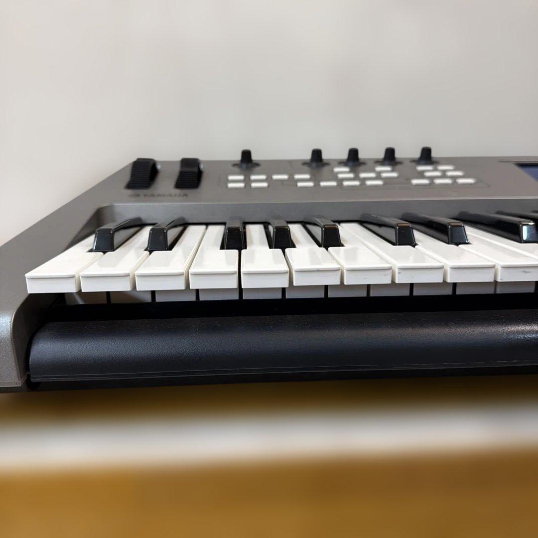 YAMAHA シンセサイザー MM6