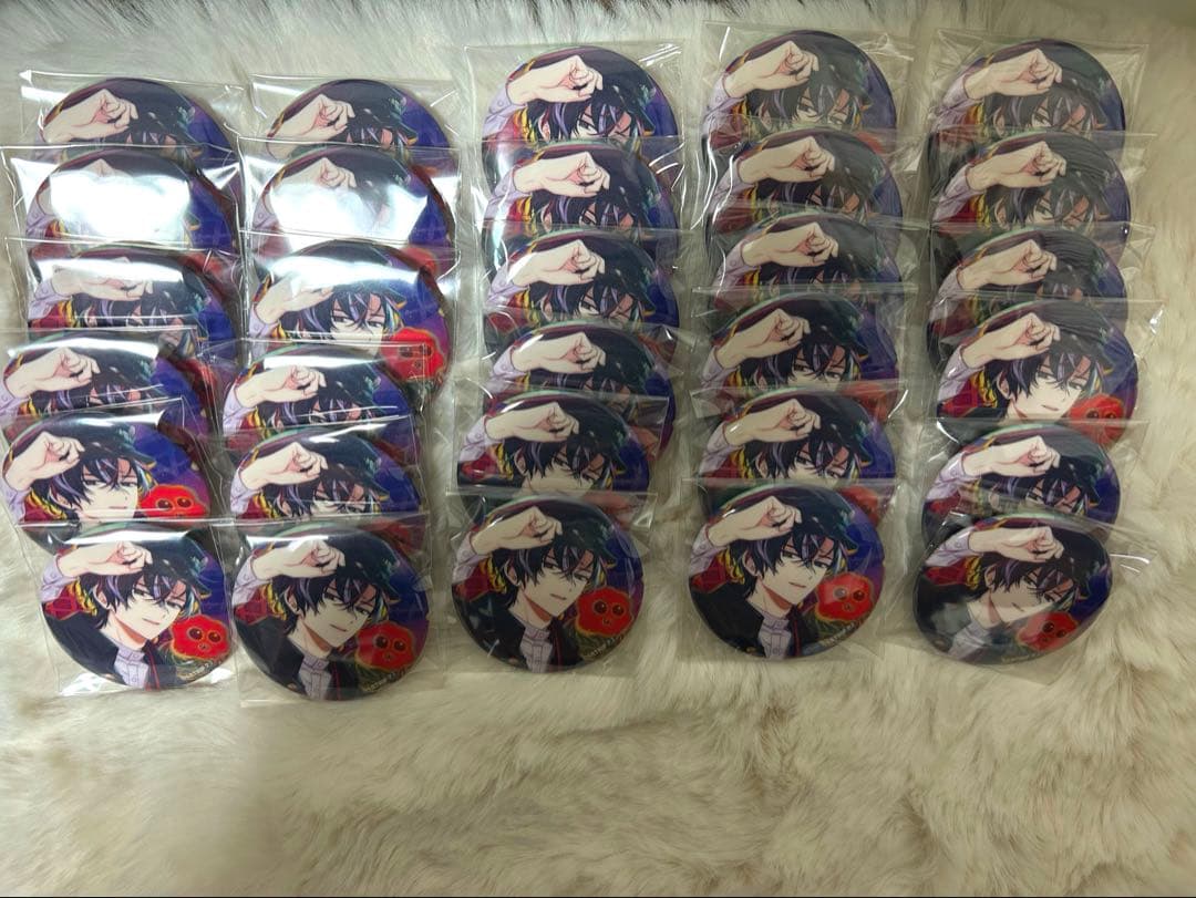 18TRIP 衣川季肋　vol.7缶バッジ　35個セット