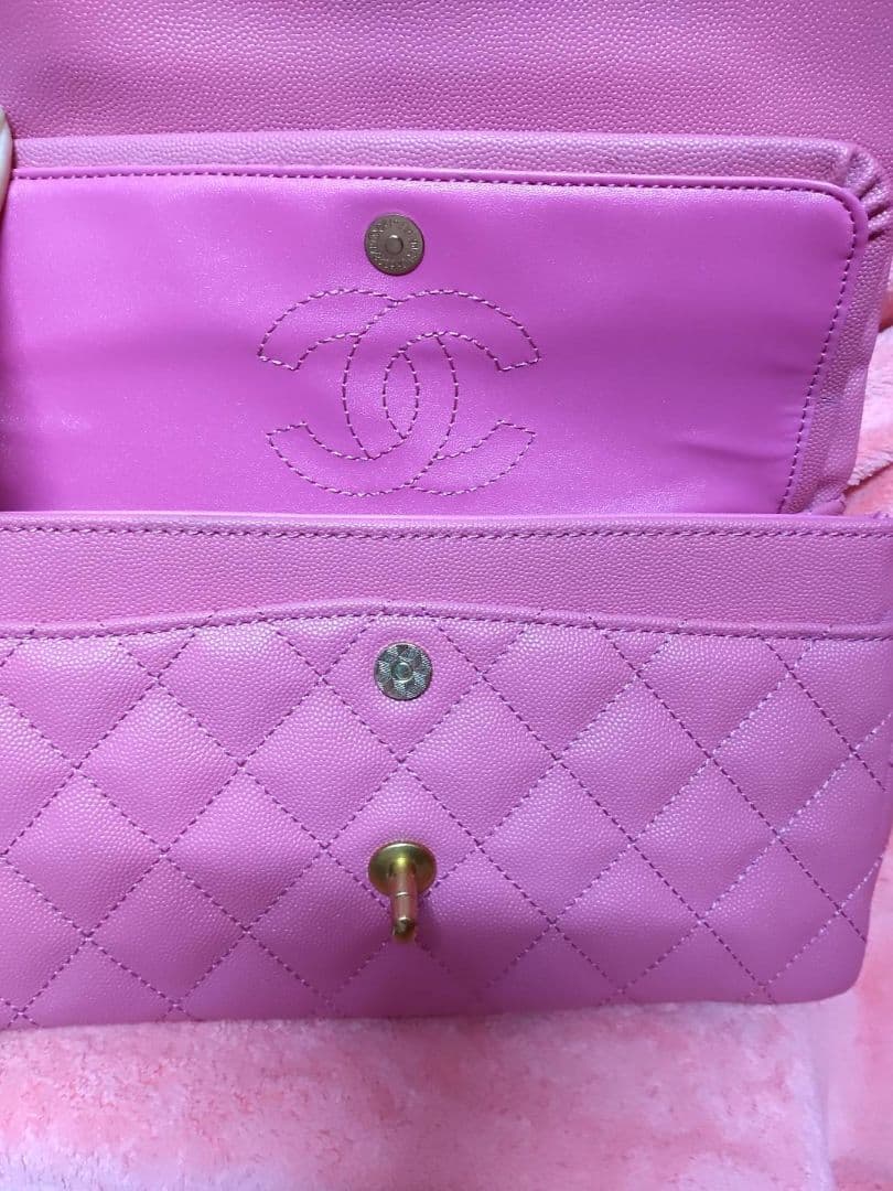 ピンク キルティング ショルダーバッグ　ノベルティ