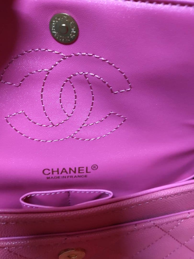 ピンク キルティング ショルダーバッグ　ノベルティ