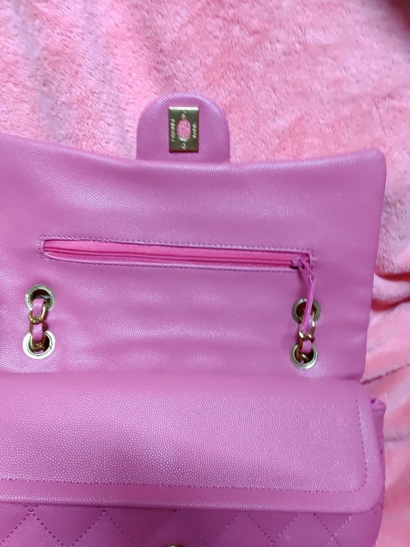 ピンク キルティング ショルダーバッグ　ノベルティ