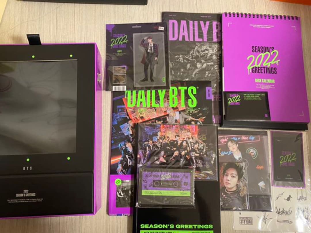 BTS 2022 SEASON’S GREETINGS