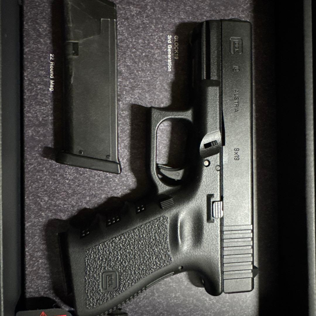 GLOCK 19 セミオートガン 付属品あり