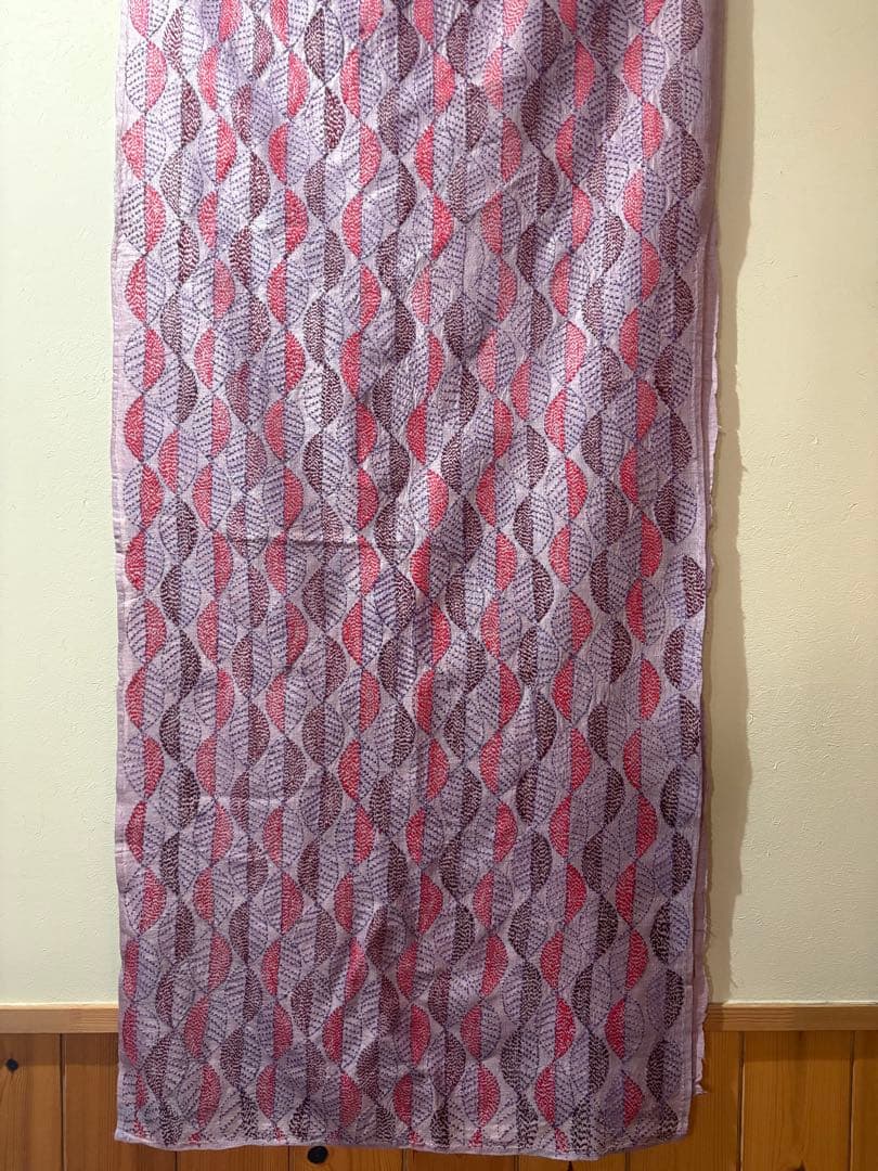 タッサーシルクストール　総刺繍　カンタ　野蚕ストール　シルク100%