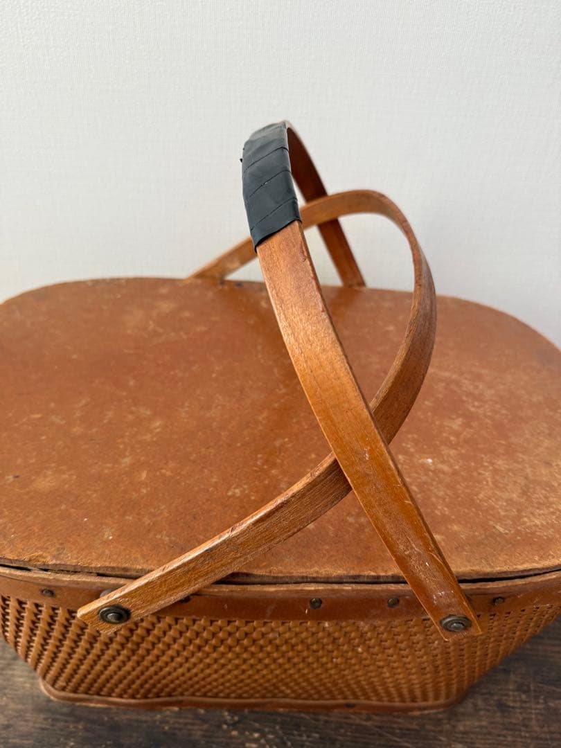 アメリカ　ラタンバスケット 木製ハンドル付き　ピクニックバスケット　ヴィンテージ