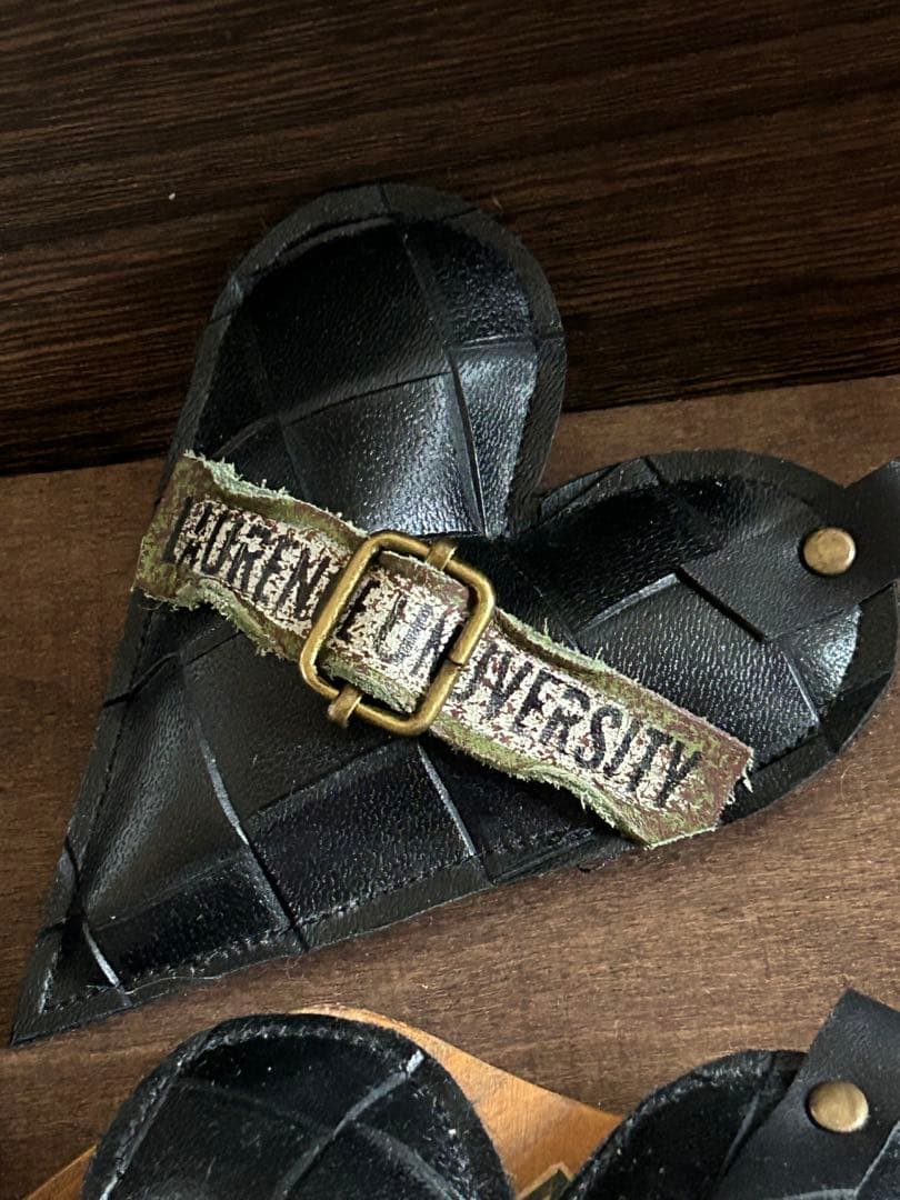 型押しレザー(合皮)ぷっくりハート　No.18