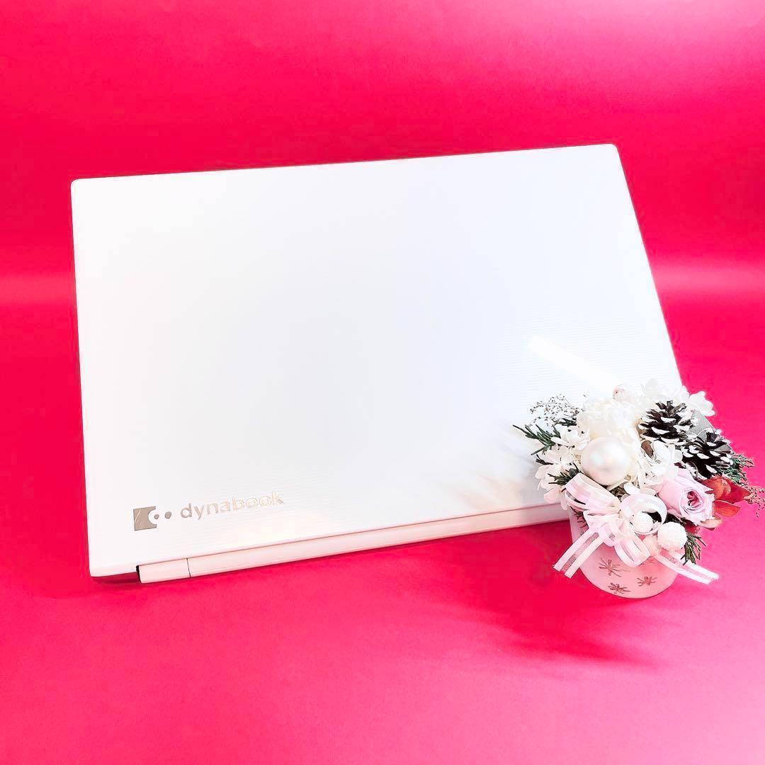 初心者おすすめ❣️初期設定済みですぐ使える薄型ノートパソコン✨️大容量カメラ付き白