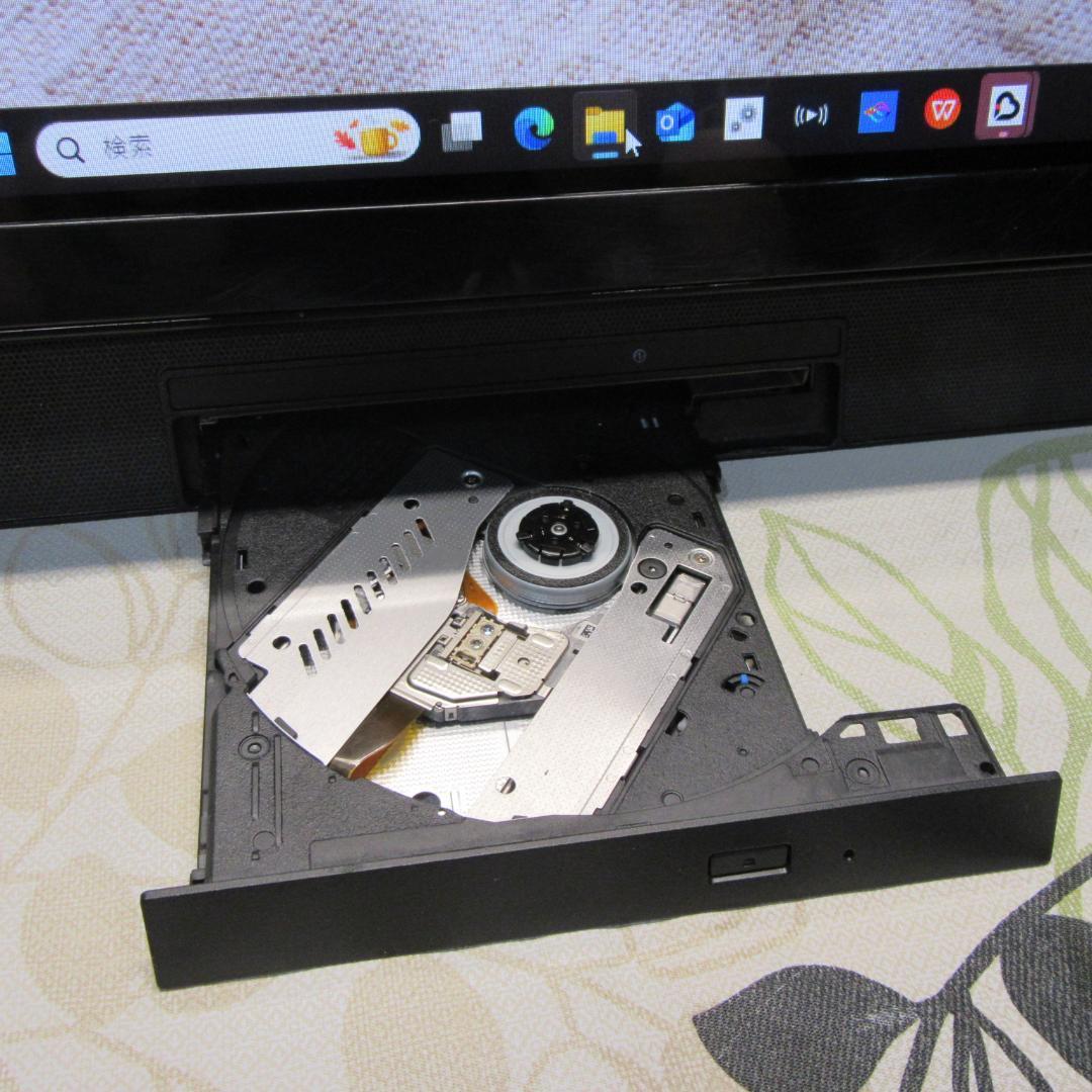 大画面！Win11公式対応8世代i5/メ16GB/SSD+HDD/BD/HDMI