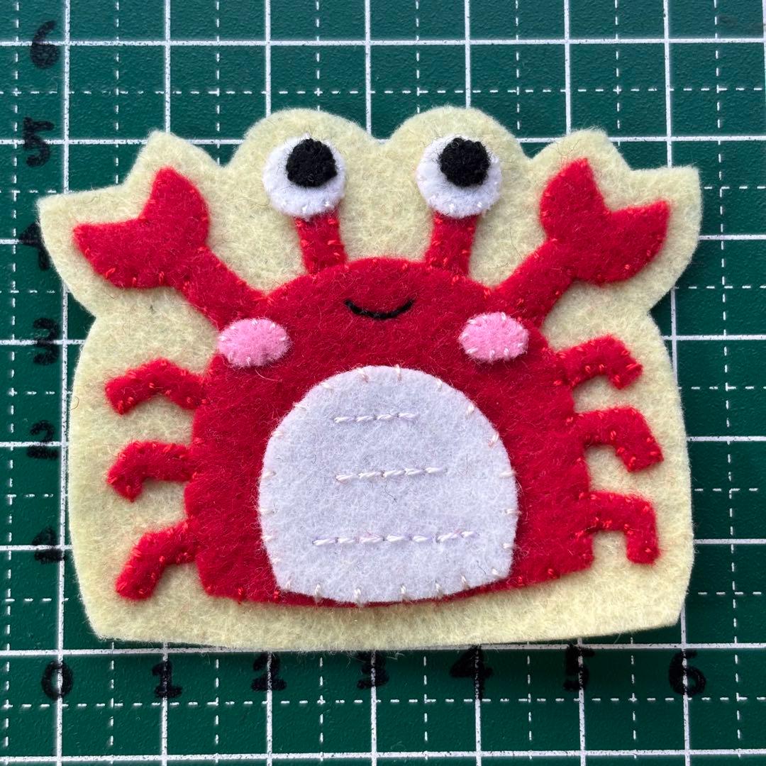 ハンドメイド フェルト ワッペン カニ な様