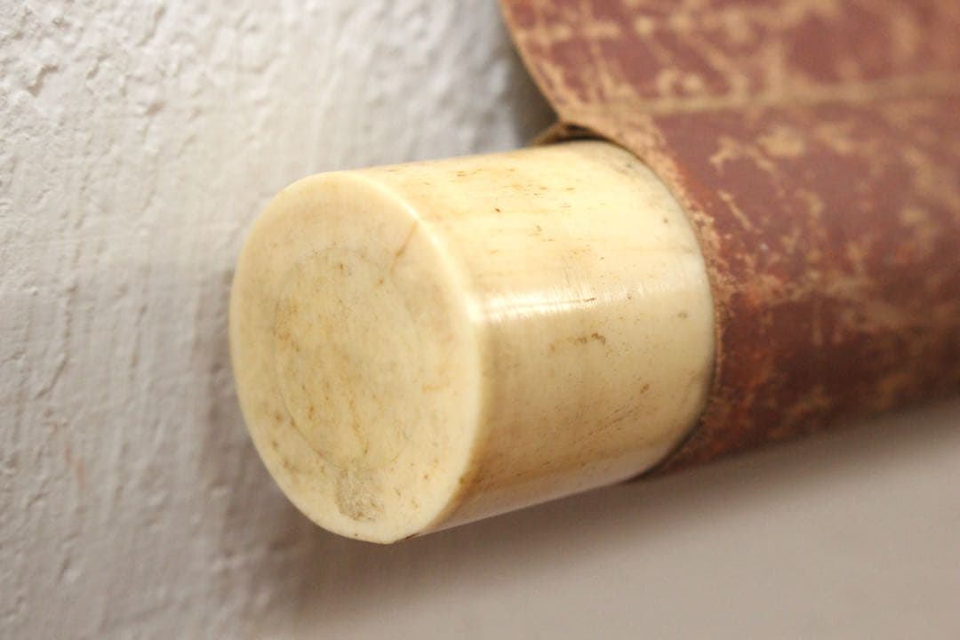 No5915 掛軸　在印　土龍　出山釈迦図　着色　絹本　仏教美術　仏画　送料無料