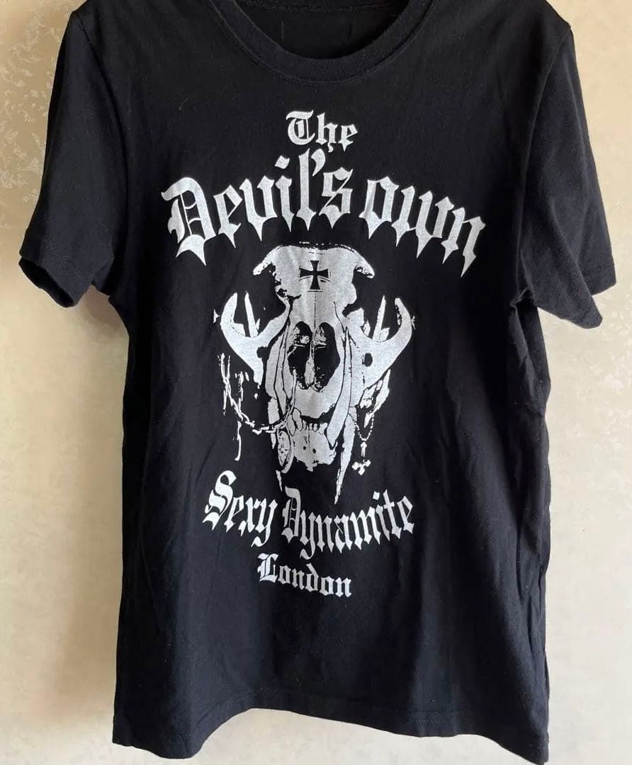 HYDE★レア品★新品未使用★バッジ付☆ デビルズオウン　コラボTシャツ　ラルク