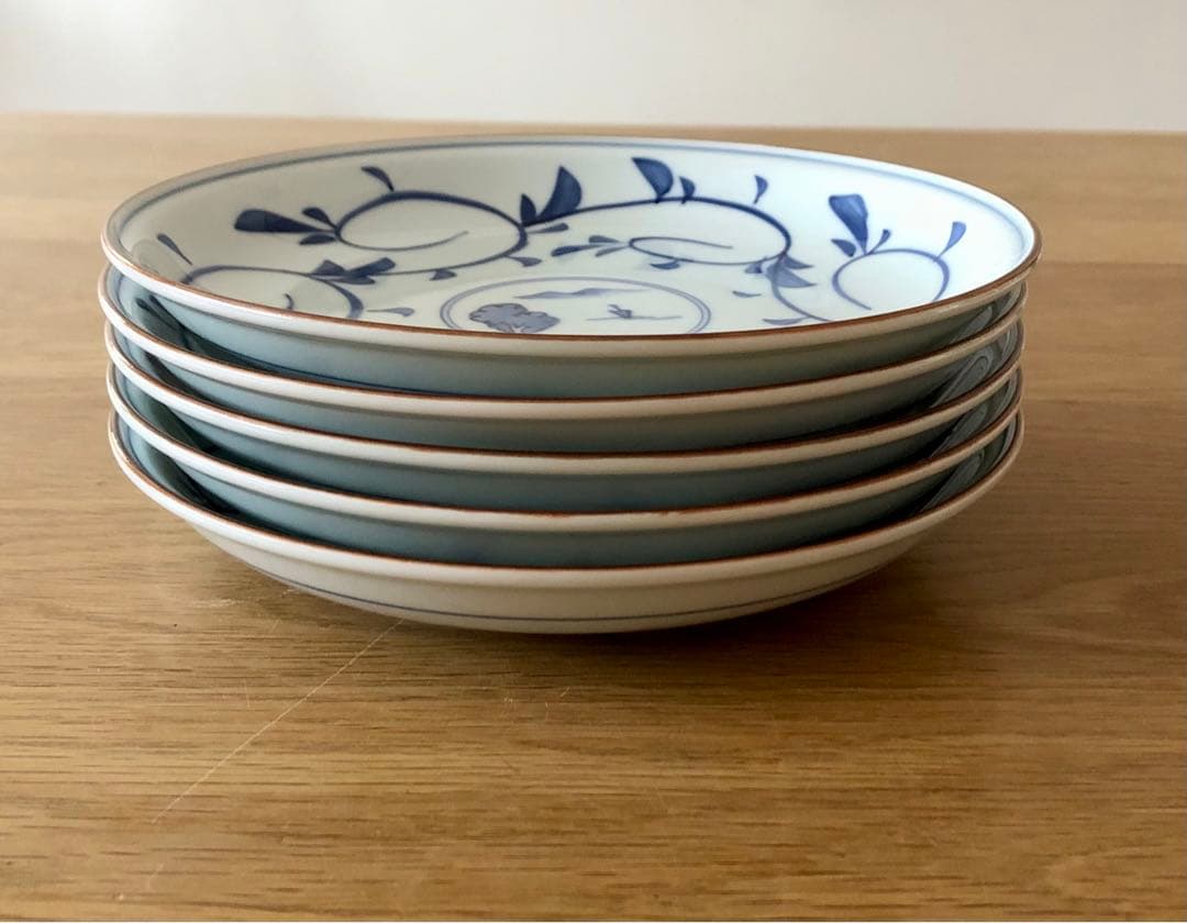 値下げ【未使用】波佐見焼 洸琳窯 染付 山水唐草 皿 18cm 和皿