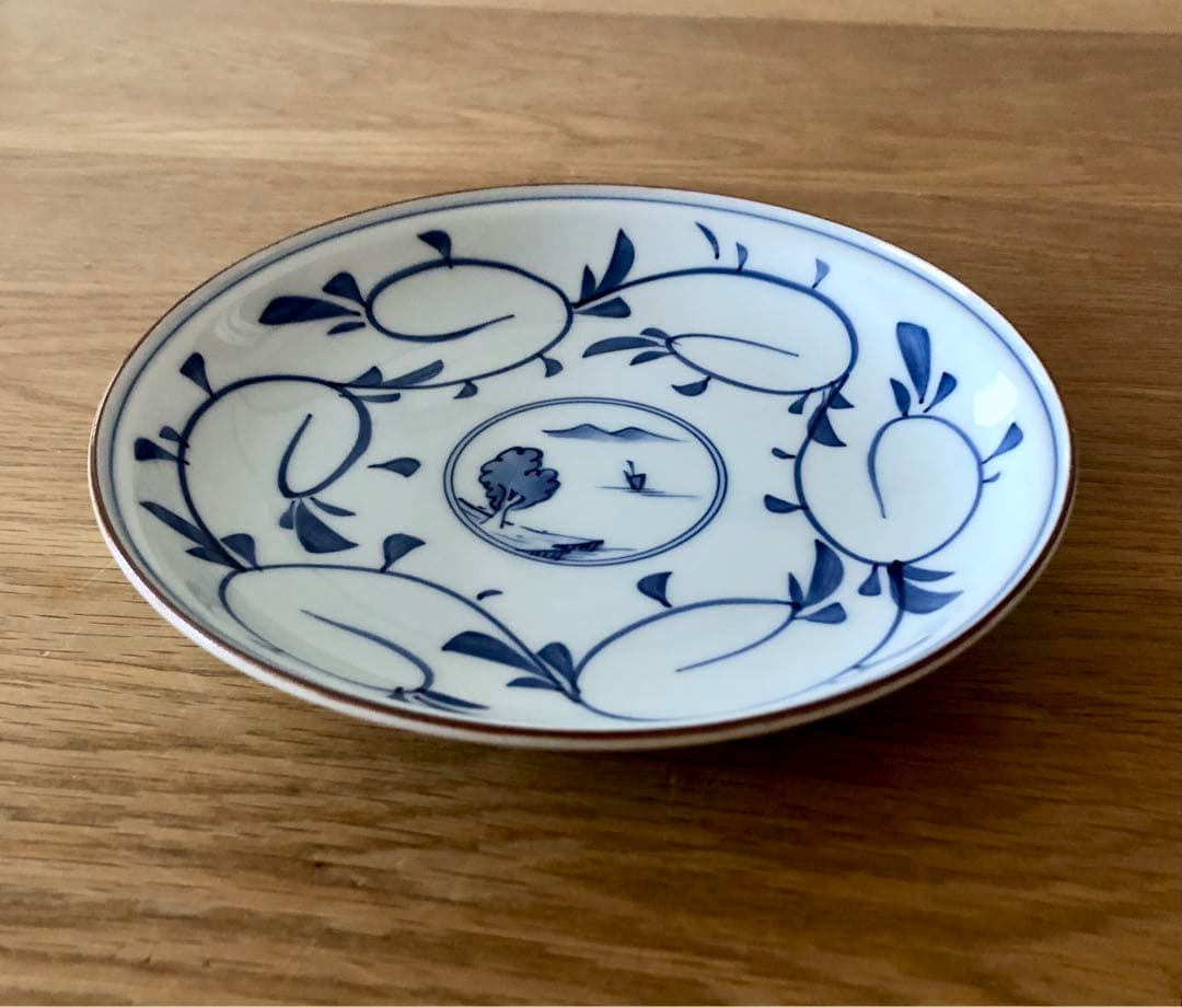 値下げ【未使用】波佐見焼 洸琳窯 染付 山水唐草 皿 18cm 和皿
