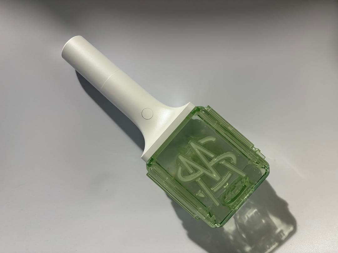 NCT WISH ペンライト ライトグリーン　応援棒　草鈍器　トレカ　ジェヒ
