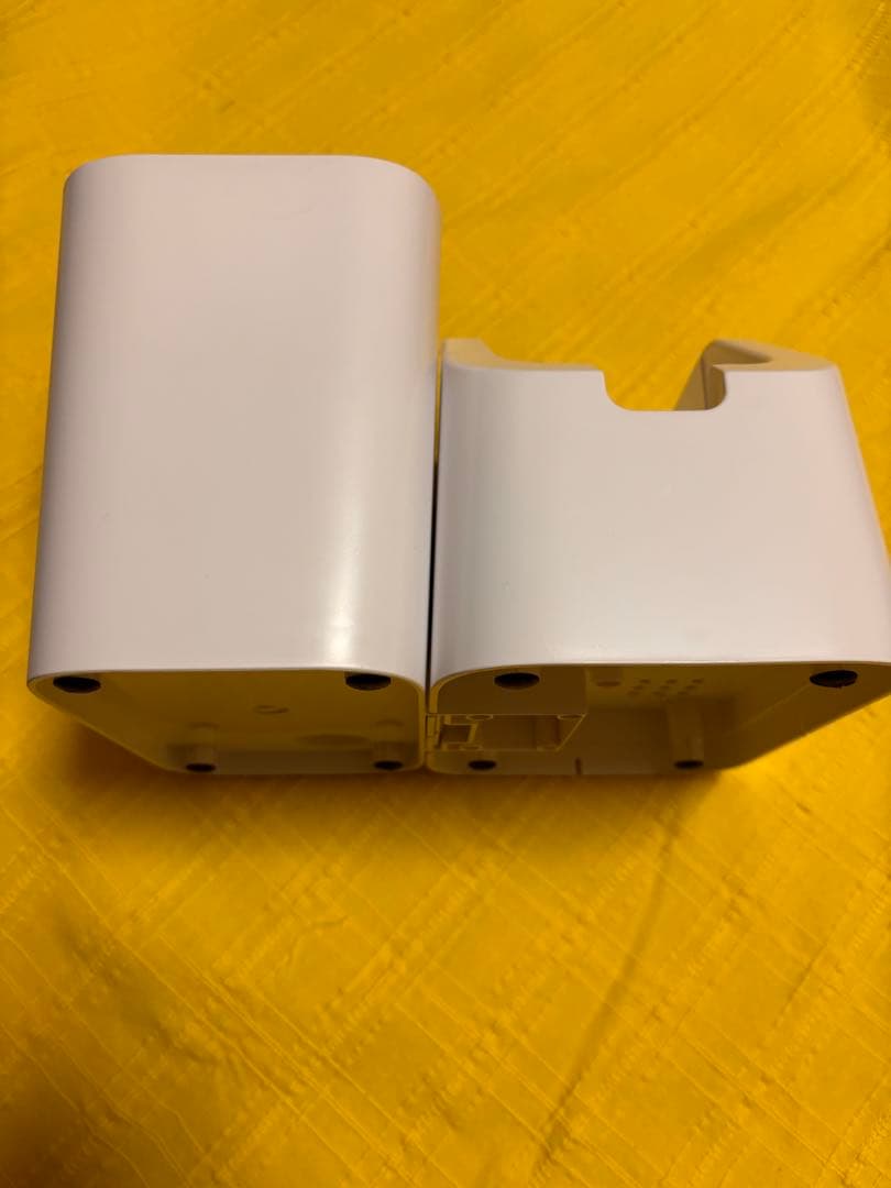 アイリスオーヤマ 充電式ハンディリンサークリーナー RNSK-B200D-W