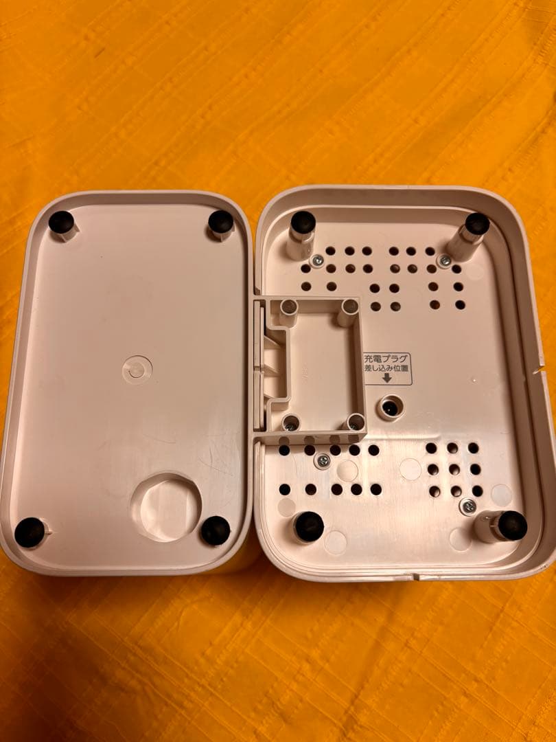 アイリスオーヤマ 充電式ハンディリンサークリーナー RNSK-B200D-W