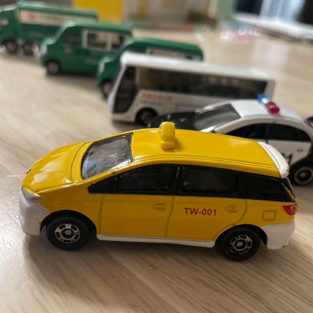 台湾限定トミカ 郵便車 高速バス パトカー タクシー