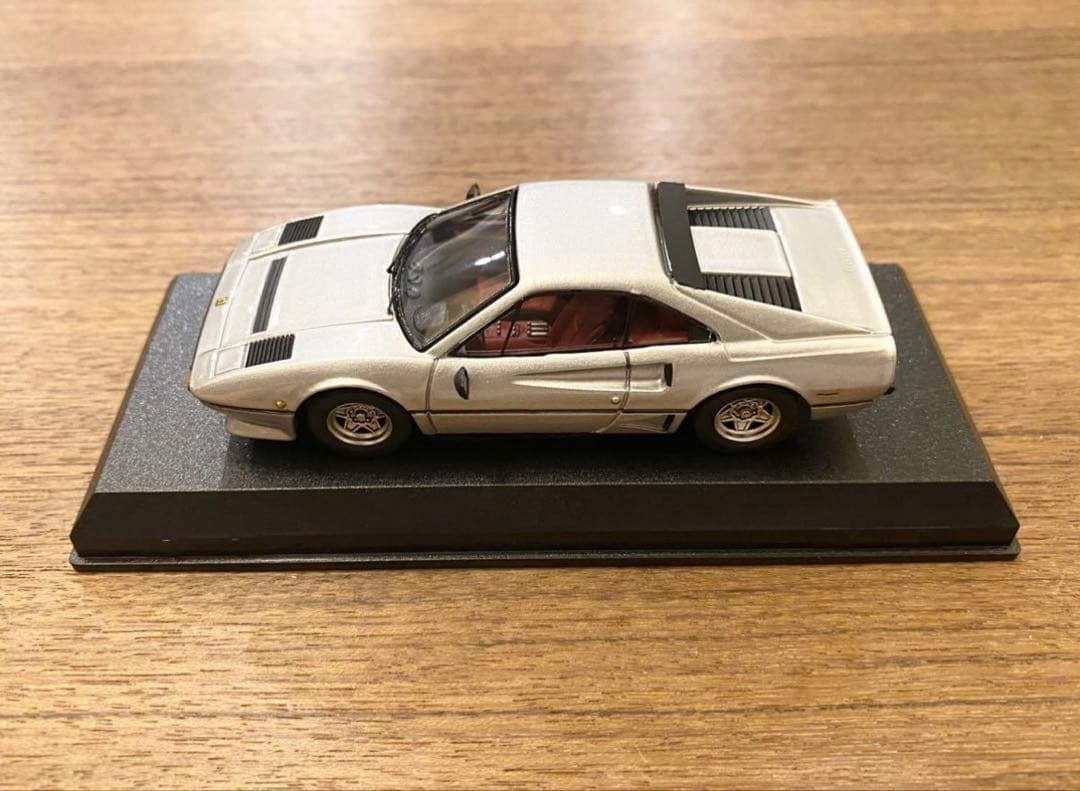 中古品 希少！1/43 ベストモデル フェラーリ 208GTBターボ シルバー
