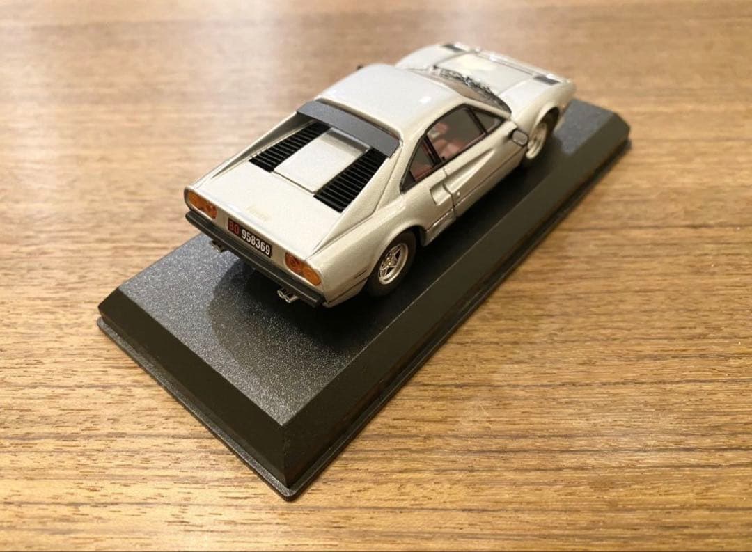 中古品 希少！1/43 ベストモデル フェラーリ 208GTBターボ シルバー