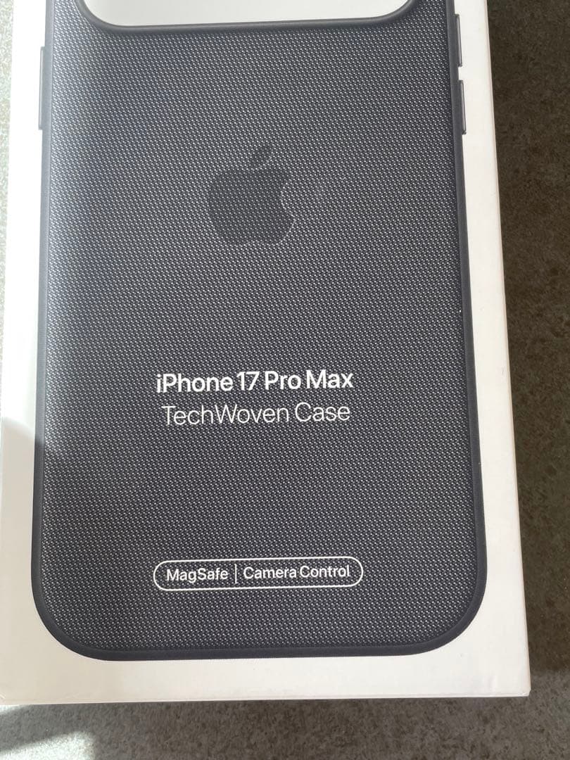 【未開封】iPhone 17 Pro Maxテックウーブンケースブラック