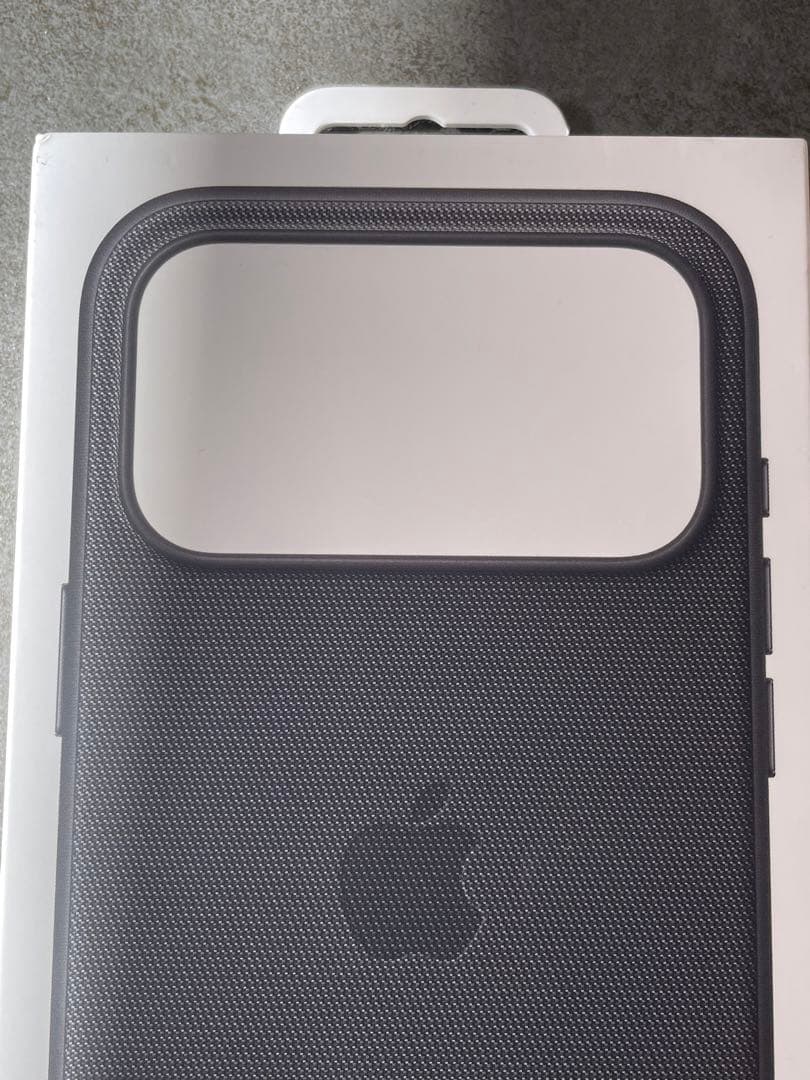 【未開封】iPhone 17 Pro Maxテックウーブンケースブラック