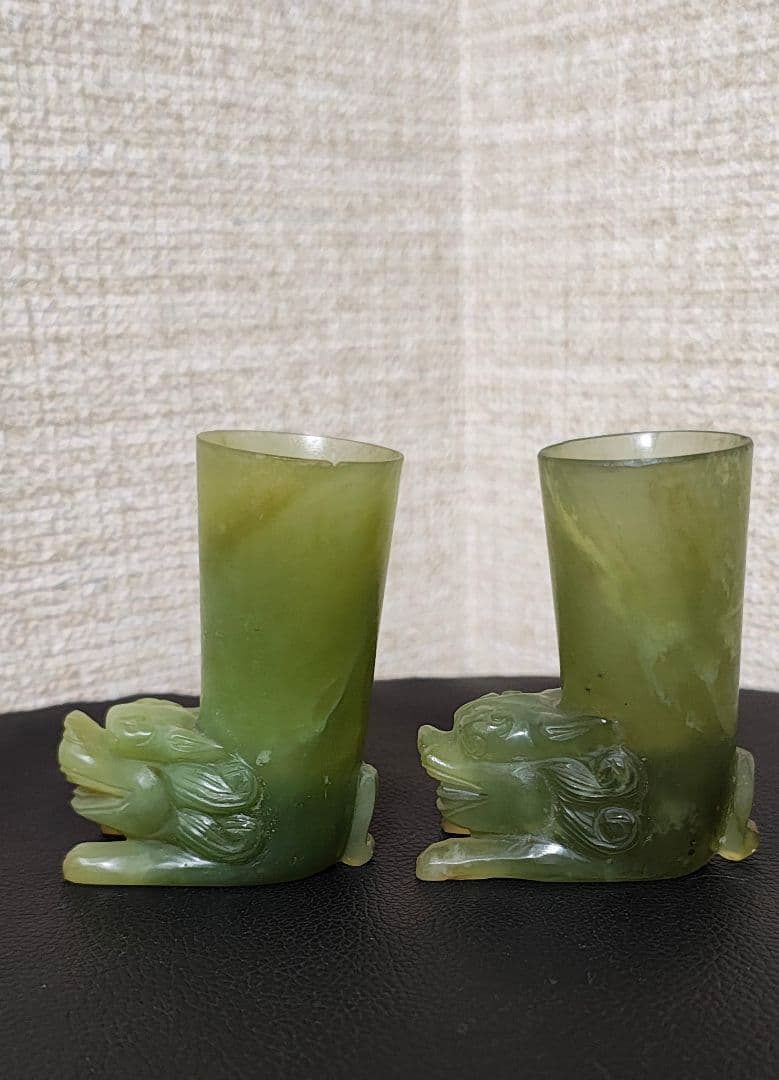天然石彫刻　緑玉石 筆筒 2個セット　置物 古美術品