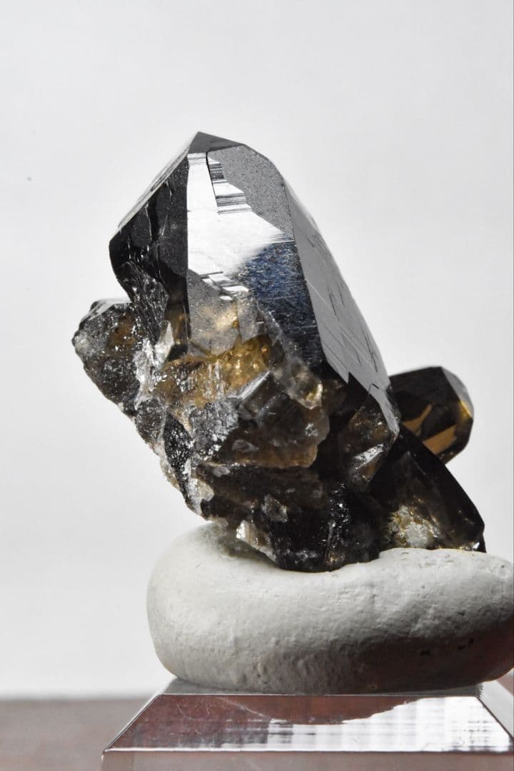 ★ガウリシャンカール産 モリオングインデル