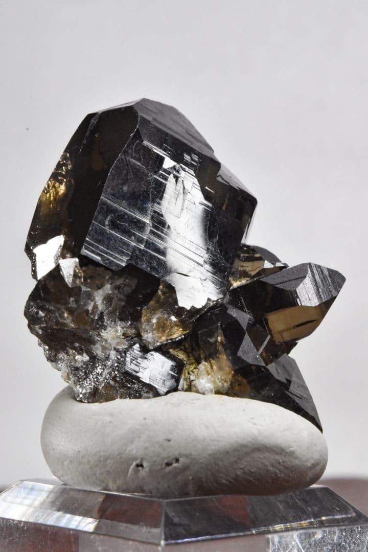 ★ガウリシャンカール産 モリオングインデル