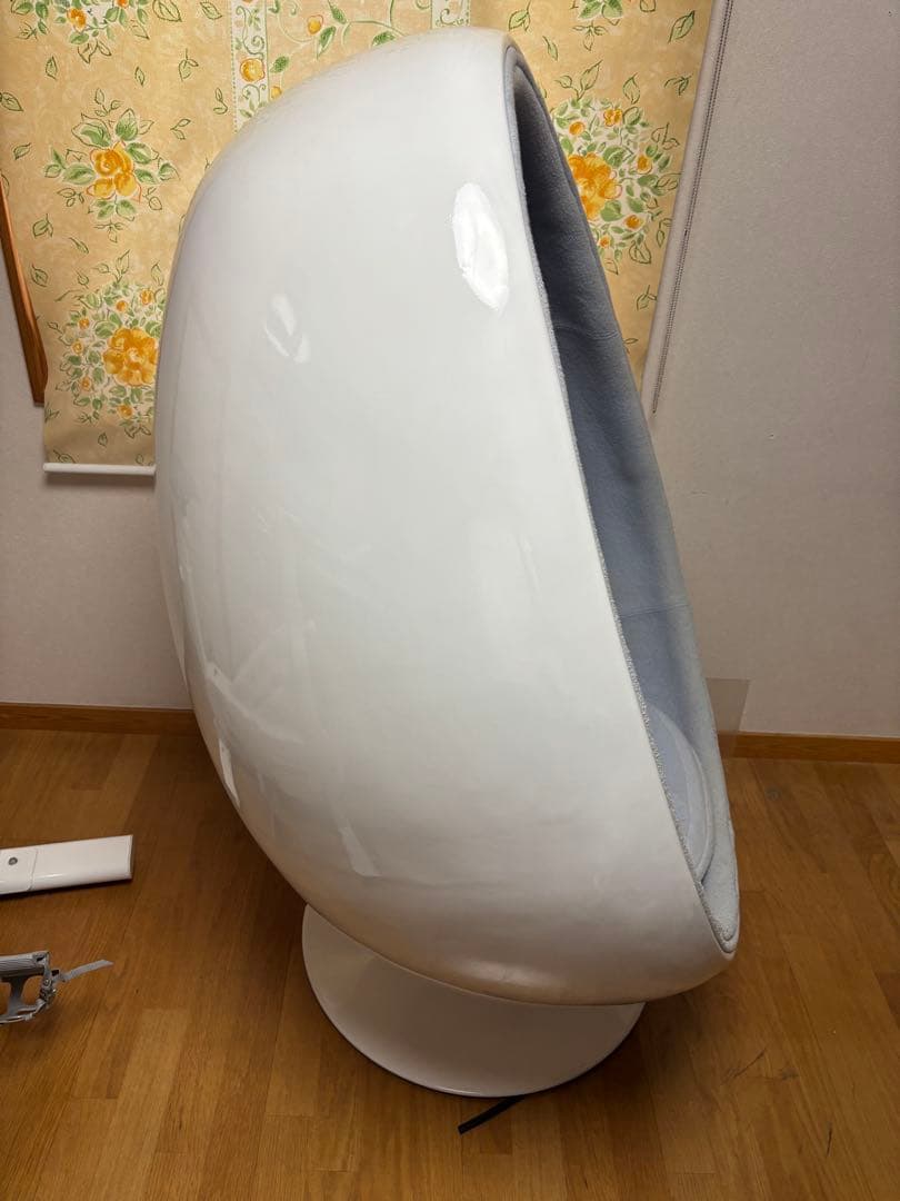 シャリオン　椅子　卵型