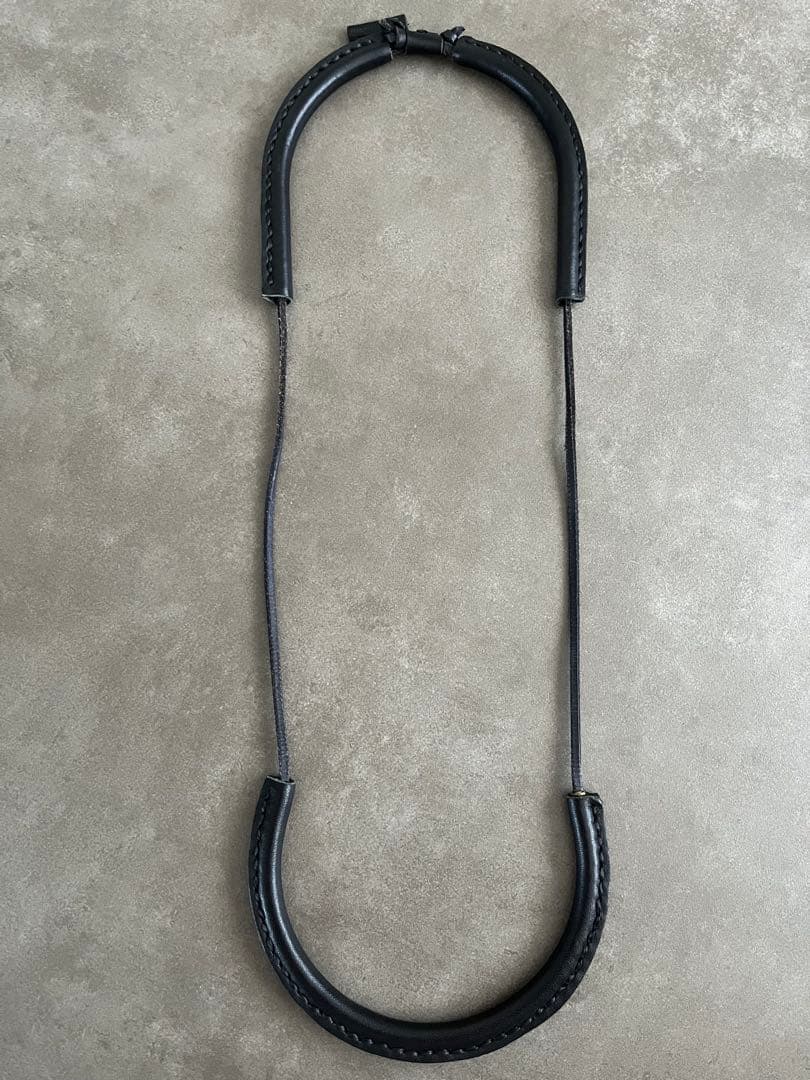 Crescioni ネックレス