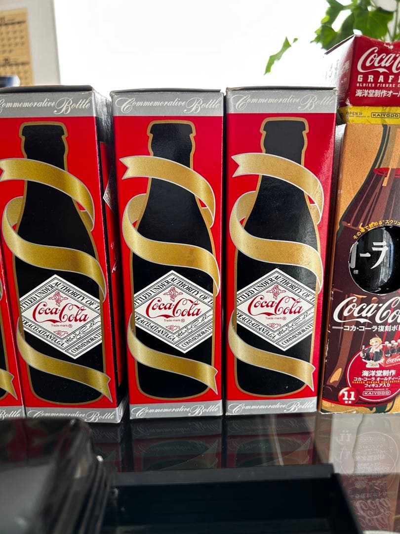 記念コカコーラ　アメ車のミニカーオマケ付き