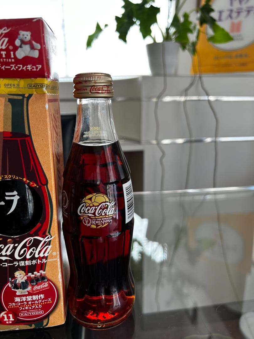 記念コカコーラ　アメ車のミニカーオマケ付き