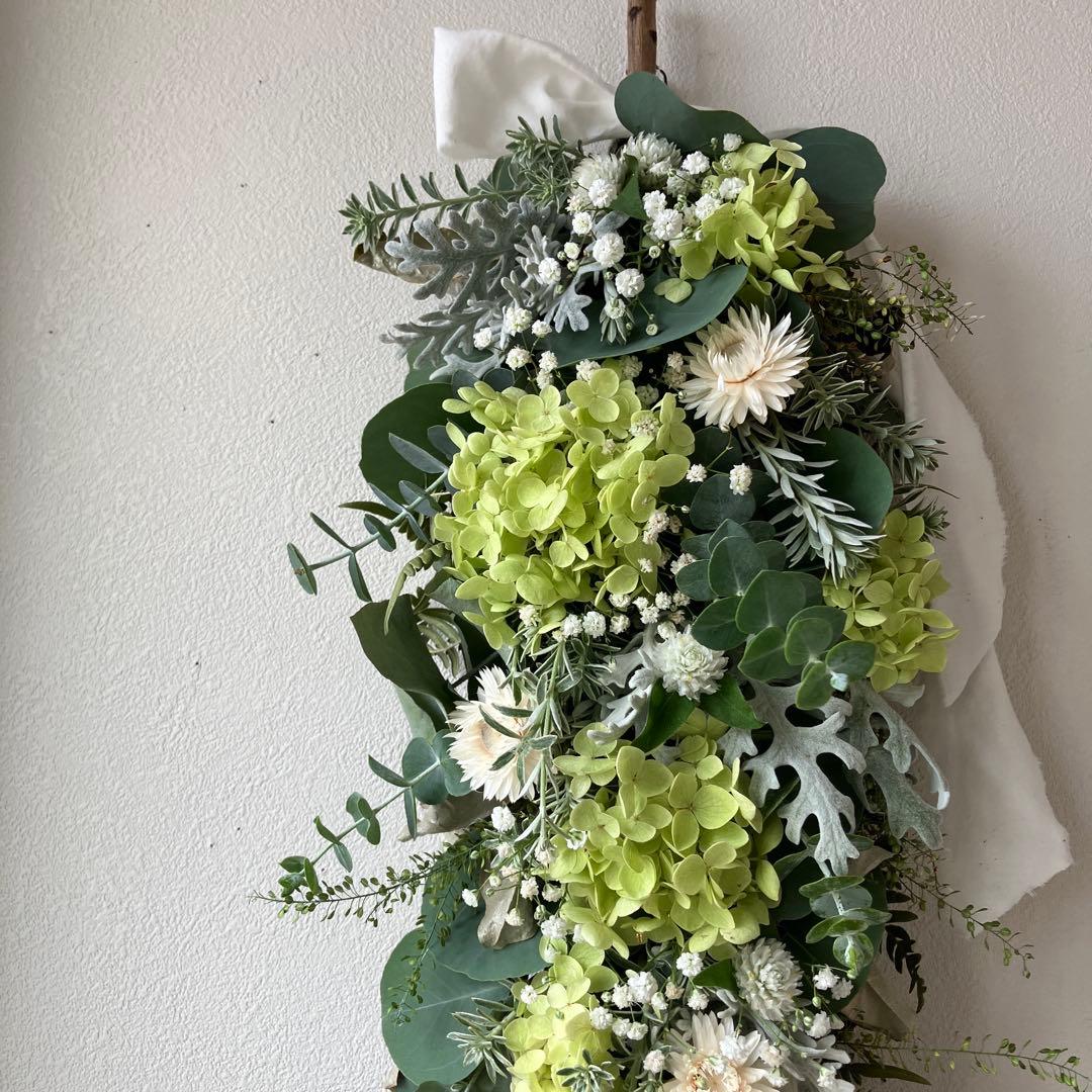 アナベルとユーカリのホワイトグリーンな2Wayガーランド　貝細工　千日紅