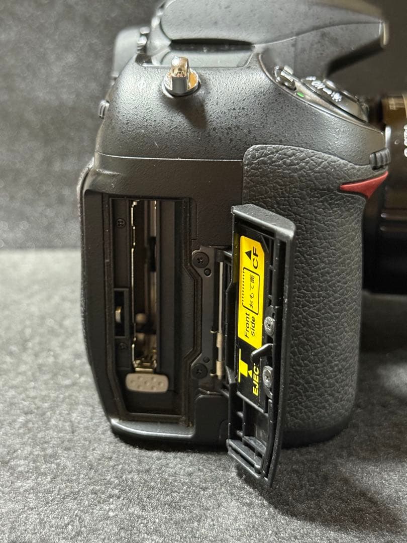 Nikon D200レンズ2個付き