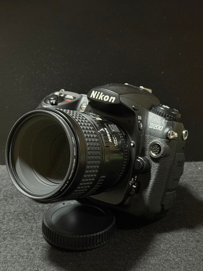 Nikon D200レンズ2個付き