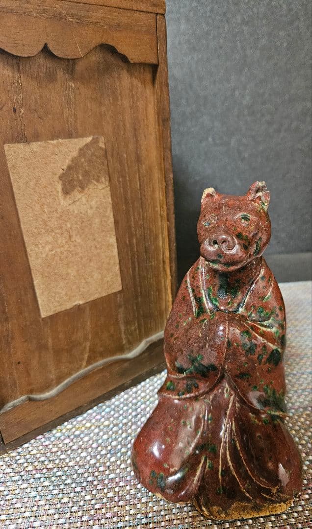 中国・日本古陶磁器　時代古作品　古陶磁器　陶器製　辰砂釉　狐像　神狐　お稲荷様