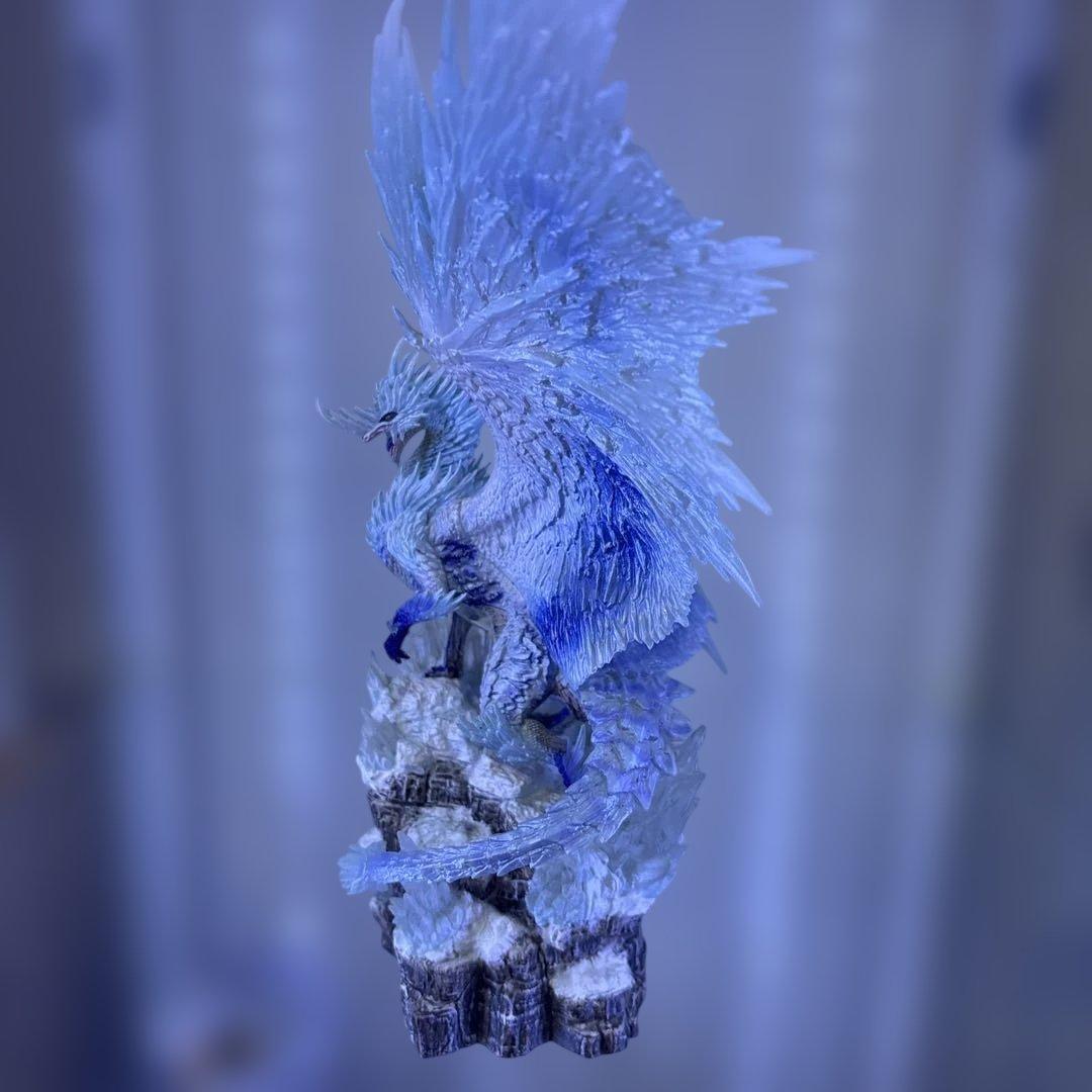 モンスターハンターワールド　アイスボーン　同梱フィギュア　イヴェルカーナ　PS4