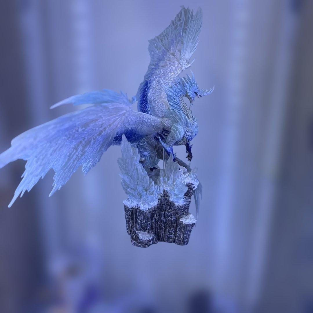 モンスターハンターワールド　アイスボーン　同梱フィギュア　イヴェルカーナ　PS4