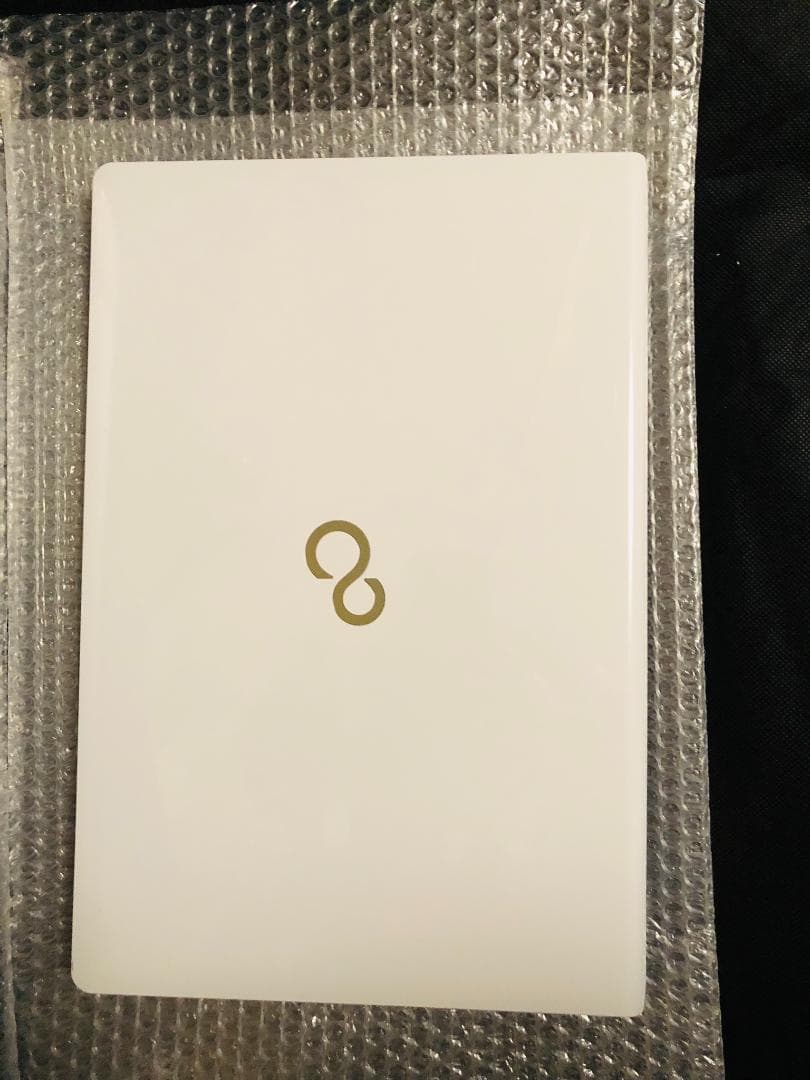 富士通　FMVA42XW・2016冬・8G／1TB・W11+Office