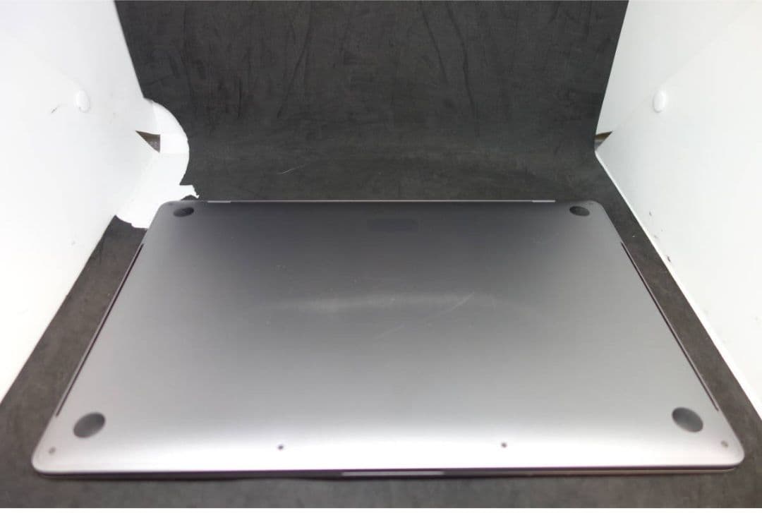 Macbook Pro 2017 i7 15インチ 16gb/256gb