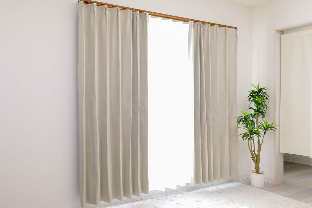 Tちゃん　完全遮光カーテン、レースカーテン