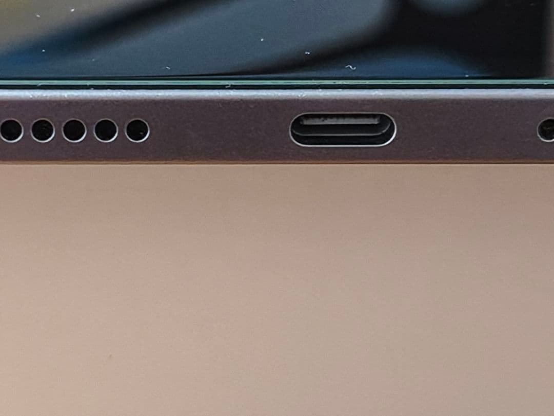 iPad mini 第7世代（A17 Pro）ブルー、 ケース付き