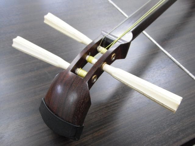 K81 三味線和 楽器 弦楽器 ケース付き