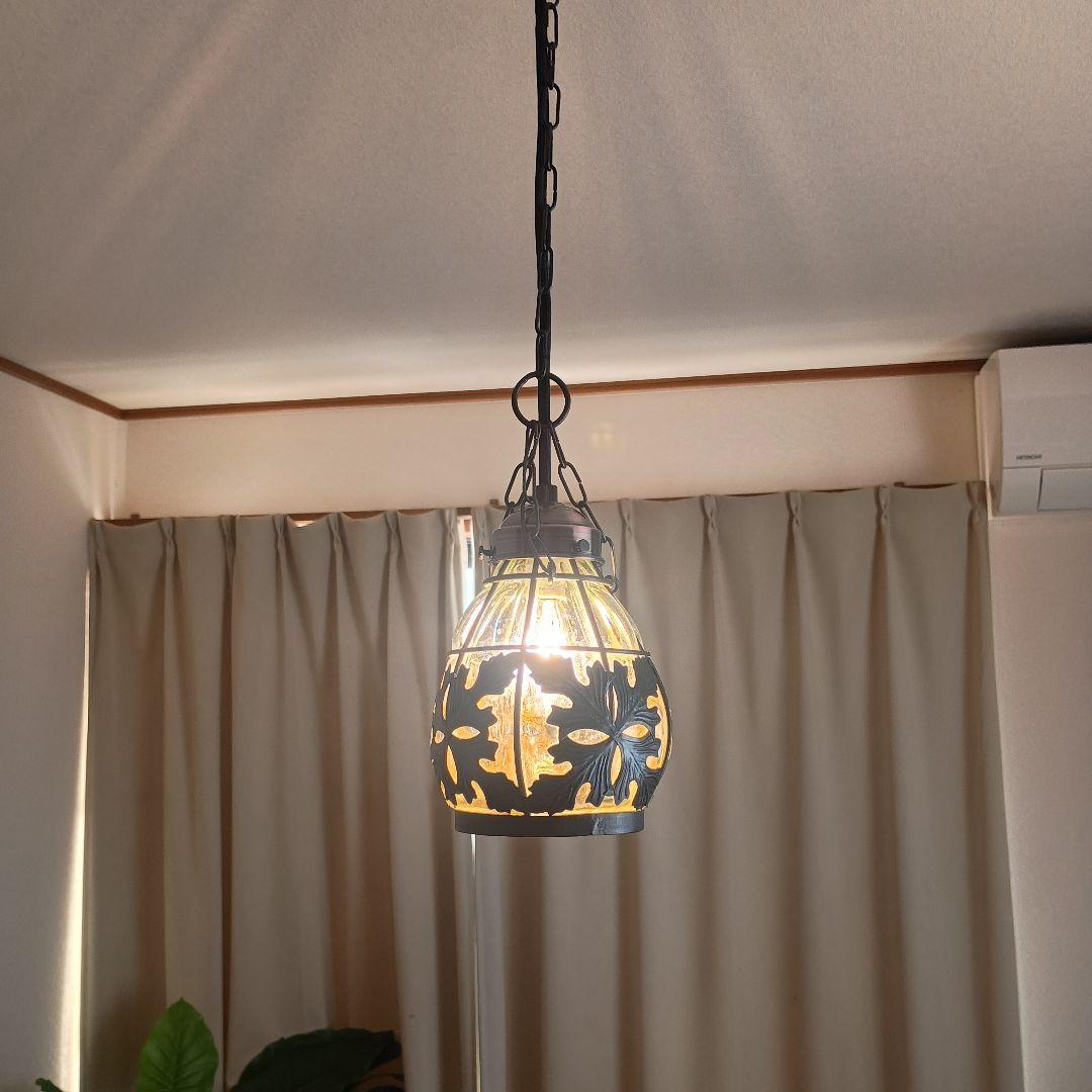 アイアン飾りガラスペンダントライト　１灯　チェーン付　新品LED電球付