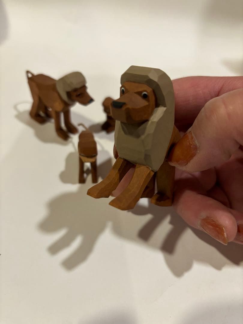 アトリエニキティキ   ドイツ　ハーン社　木彫り人形　サルの家族　新品