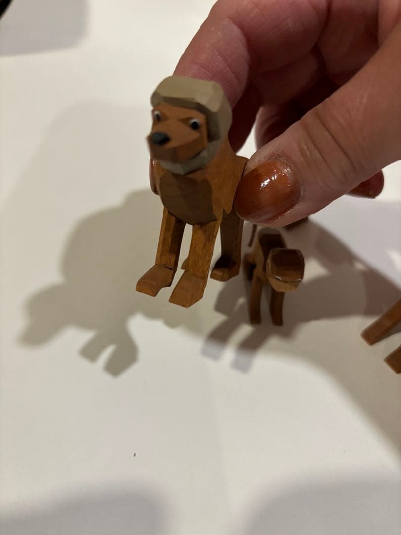 アトリエニキティキ   ドイツ　ハーン社　木彫り人形　サルの家族　新品